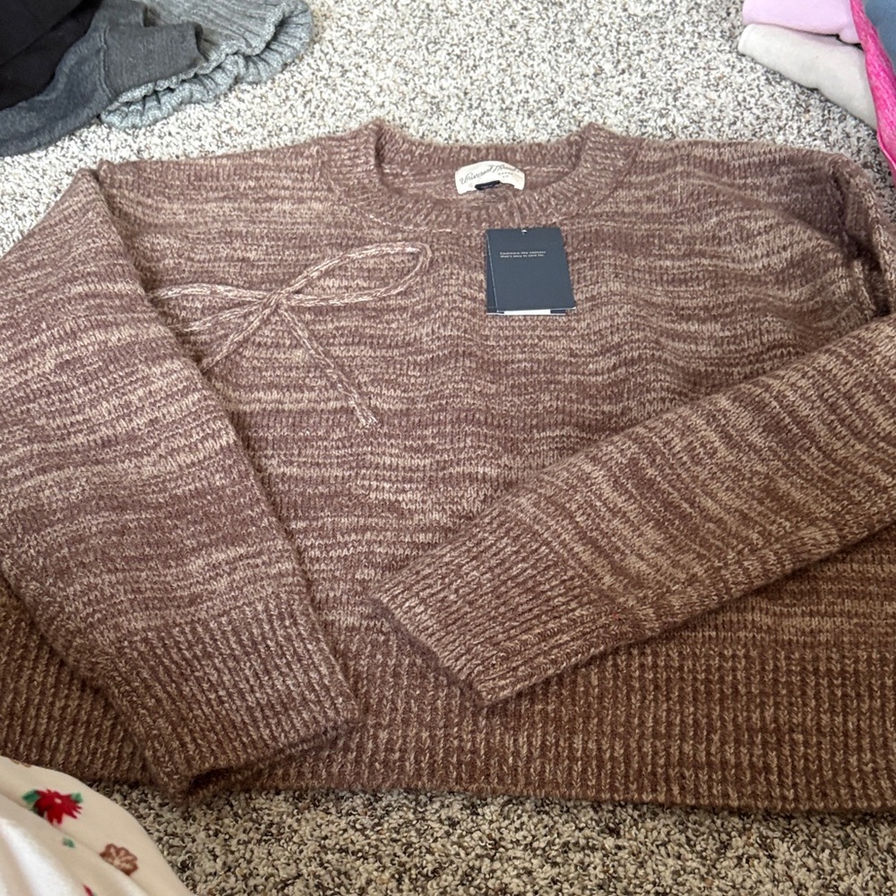 Universal Thread Men's Tan Crewneck Sweater
